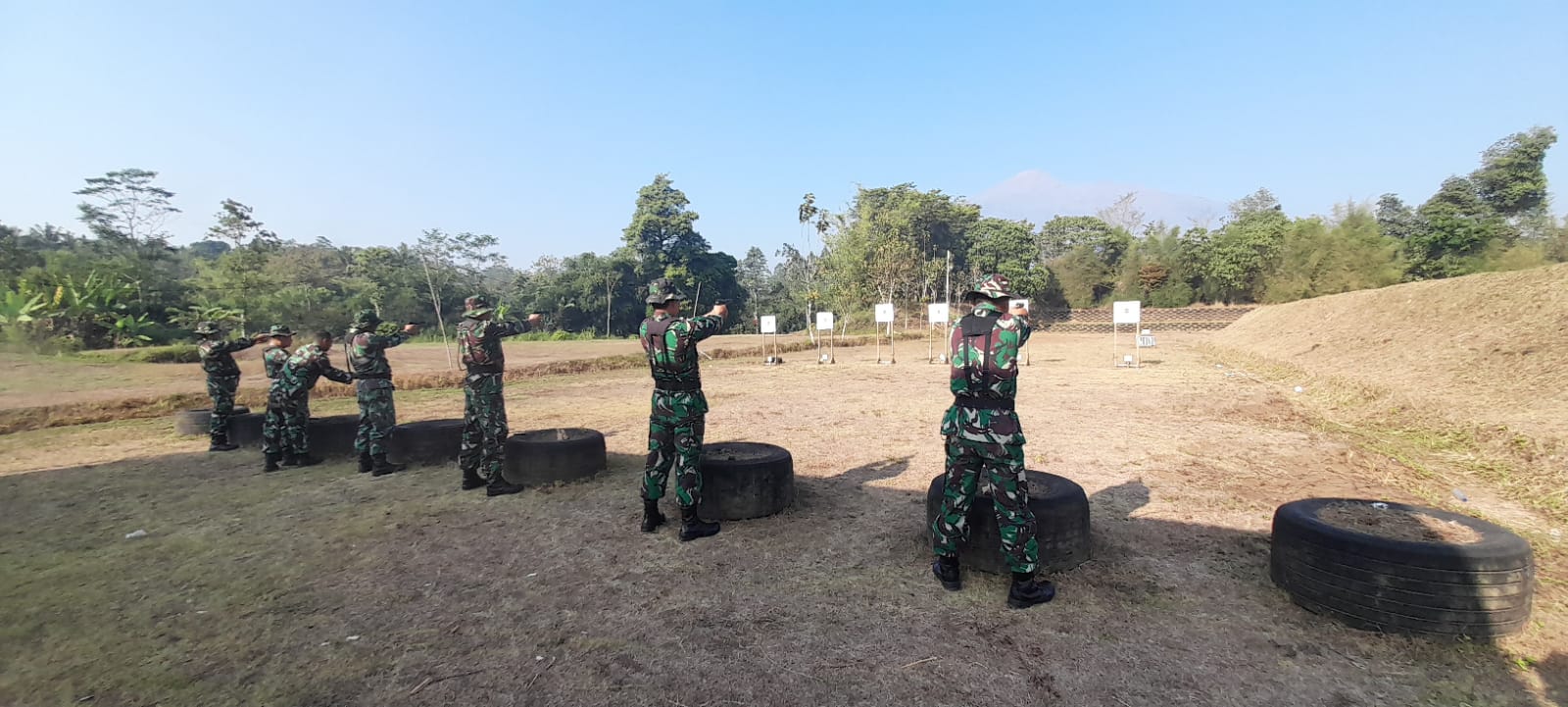 Memasuki Hari Kedua Latihan Menembak, Kapten Mulyono : Paktor Keamanan Lebih Diutamakan